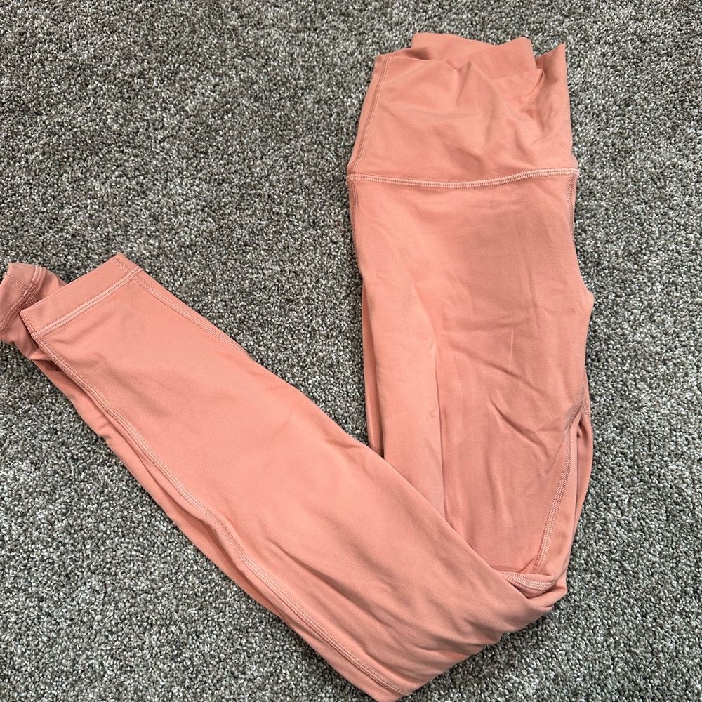 Lululemon 28’ align leggings - size 6
